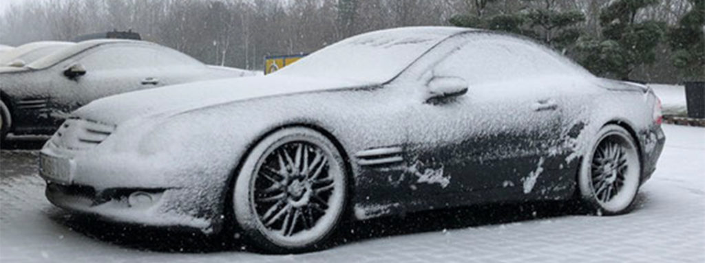მანქანა ზამთარში