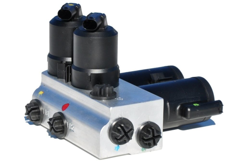 Valve unit valve block ABC chassis Mercedes S class completely overhauled